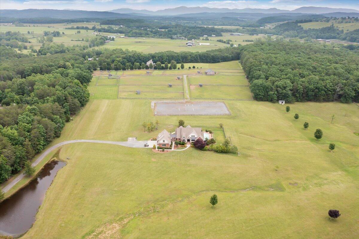400 Quail Ridge Drive Fincastle, VA 24090 - Photo 68 of 113 02-DJI_0688
