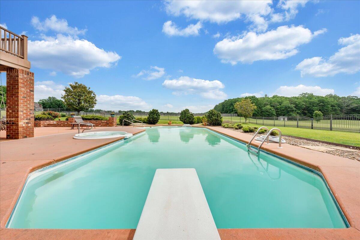 400 Quail Ridge Drive Fincastle, VA 24090 - Photo 77 of 113 073-MIB07378