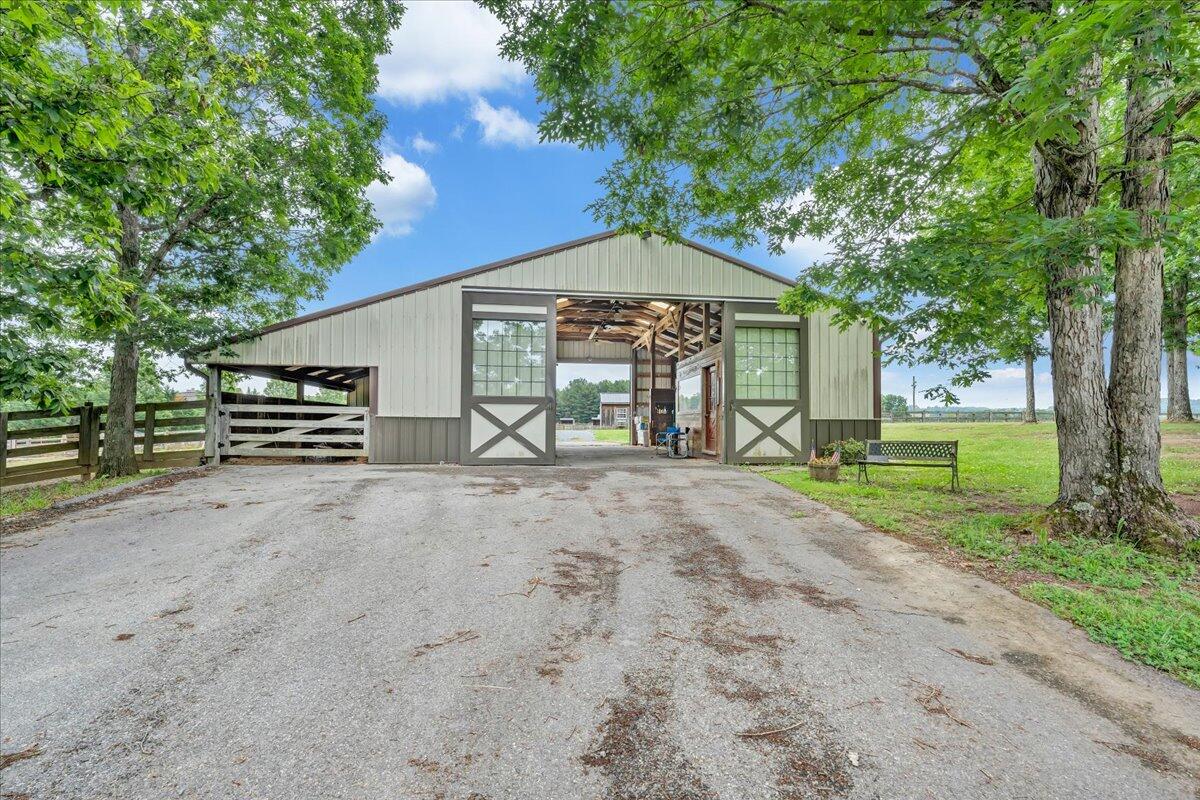 400 Quail Ridge Drive Fincastle, VA 24090 - Photo 93 of 113 a front view of a house with a yard