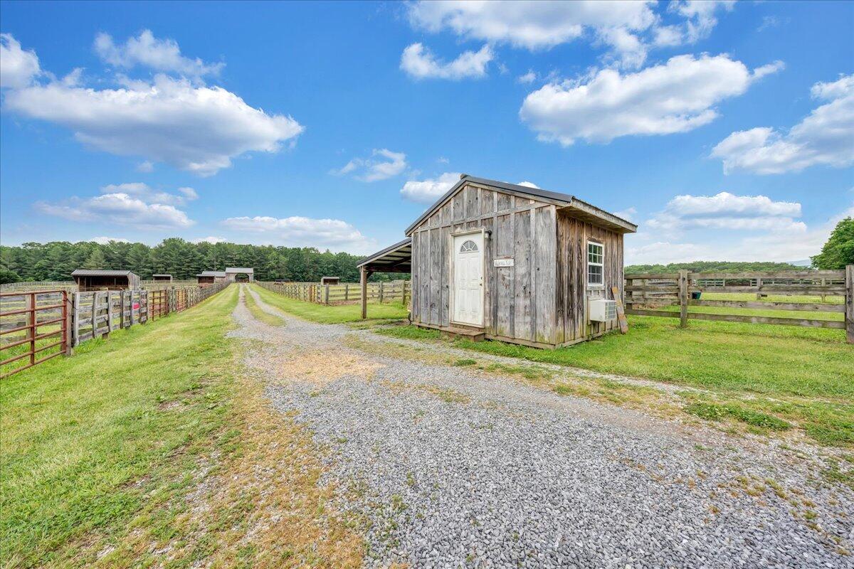 400 Quail Ridge Drive Fincastle, VA 24090 - Photo 96 of 113 098-MIB07456