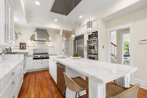 $1,995,000 | 607 Harvard Street, Houston, TX 77007