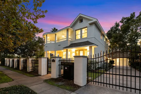 $1,995,000 | 607 Harvard Street, Houston, TX 77007