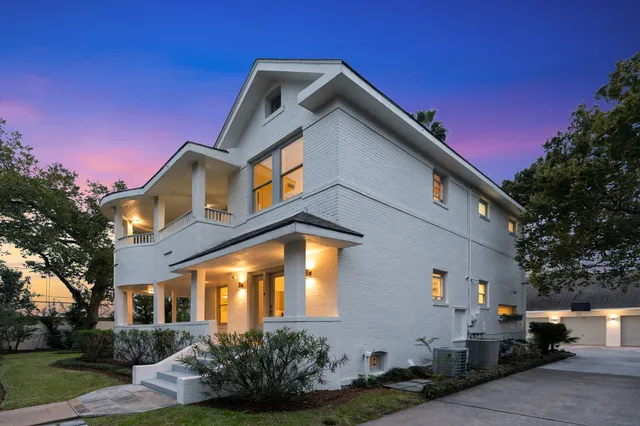 $1,995,000 | 607 Harvard Street, Houston, TX 77007