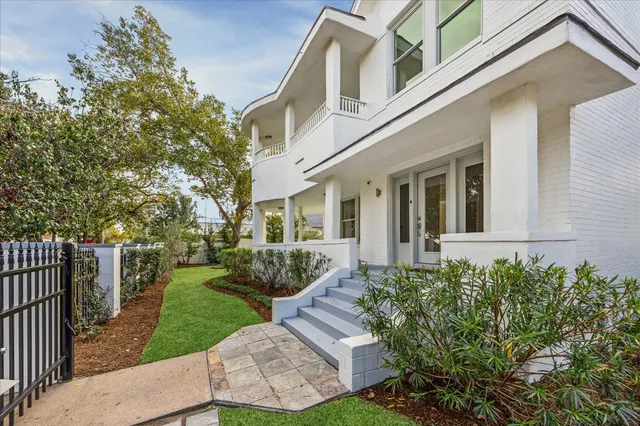 $1,995,000 | 607 Harvard Street, Houston, TX 77007