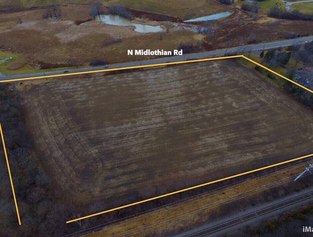 O Midlothian Road Hawthorn Woods, IL 60047 - Photo 3 of 12 a close view of shower