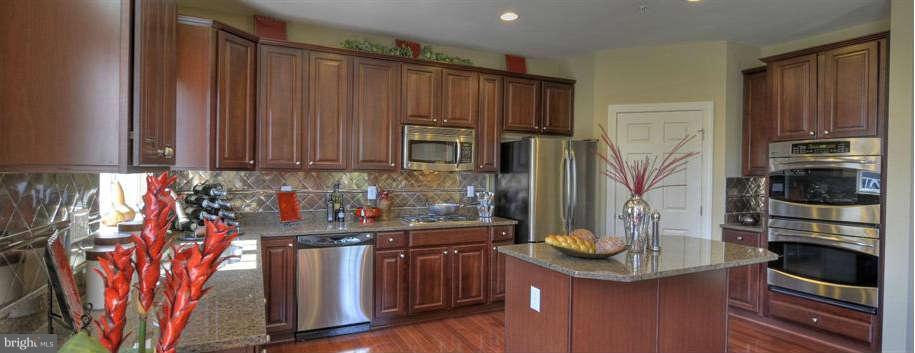 2420 Baileys Pond Road Accokeek, MD 20607 - Photo 2 of 13 Kitchen