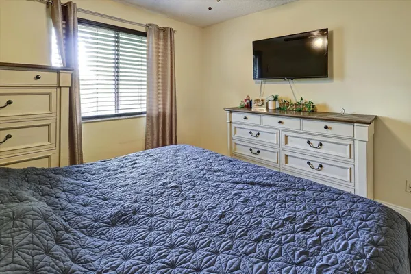 $275,000 | 720 Northwest 91st Terrace, Plantation, FL 33324