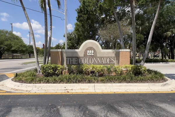 $275,000 | 720 Northwest 91st Terrace, Plantation, FL 33324