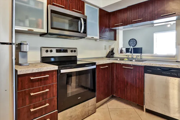 $275,000 | 720 Northwest 91st Terrace, Plantation, FL 33324