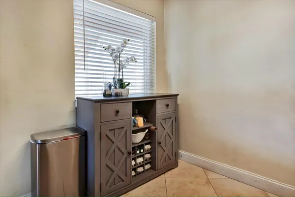 $275,000 | 720 Northwest 91st Terrace, Plantation, FL 33324