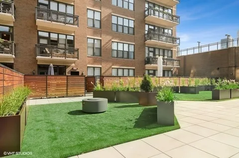 $335,000 | 849 North Franklin Street, Unit 1211, Chicago, IL 60610
