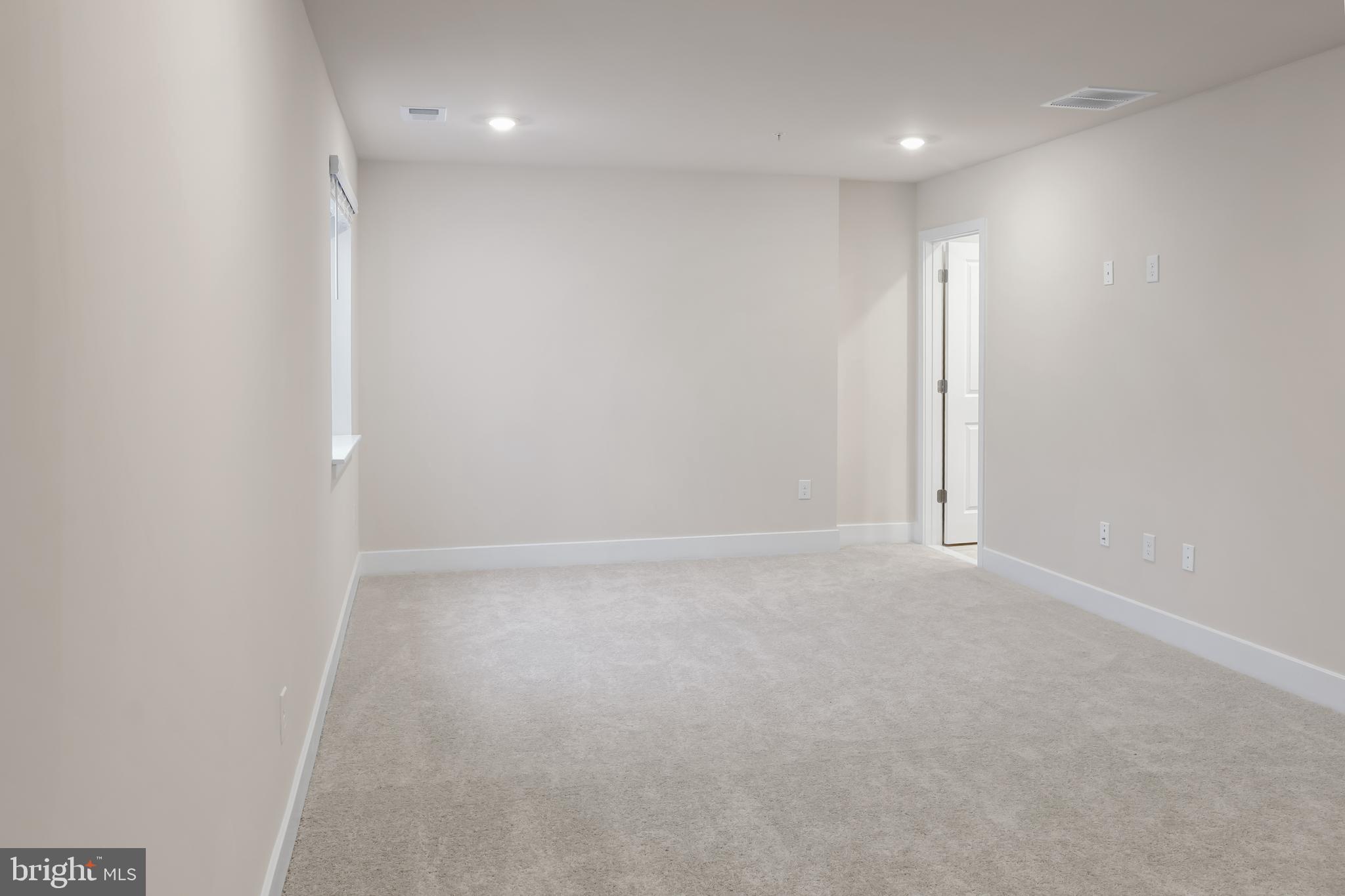 1745 Water Xing Road Baltimore, MD 21208 - Photo 5 of 35