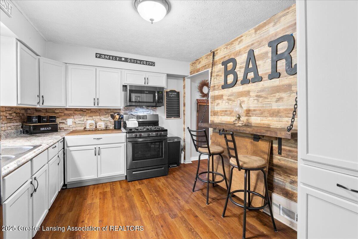 424 South Morrice Road Morrice, MI 48857 - Photo 8 of 34 16-Media Jett - 14