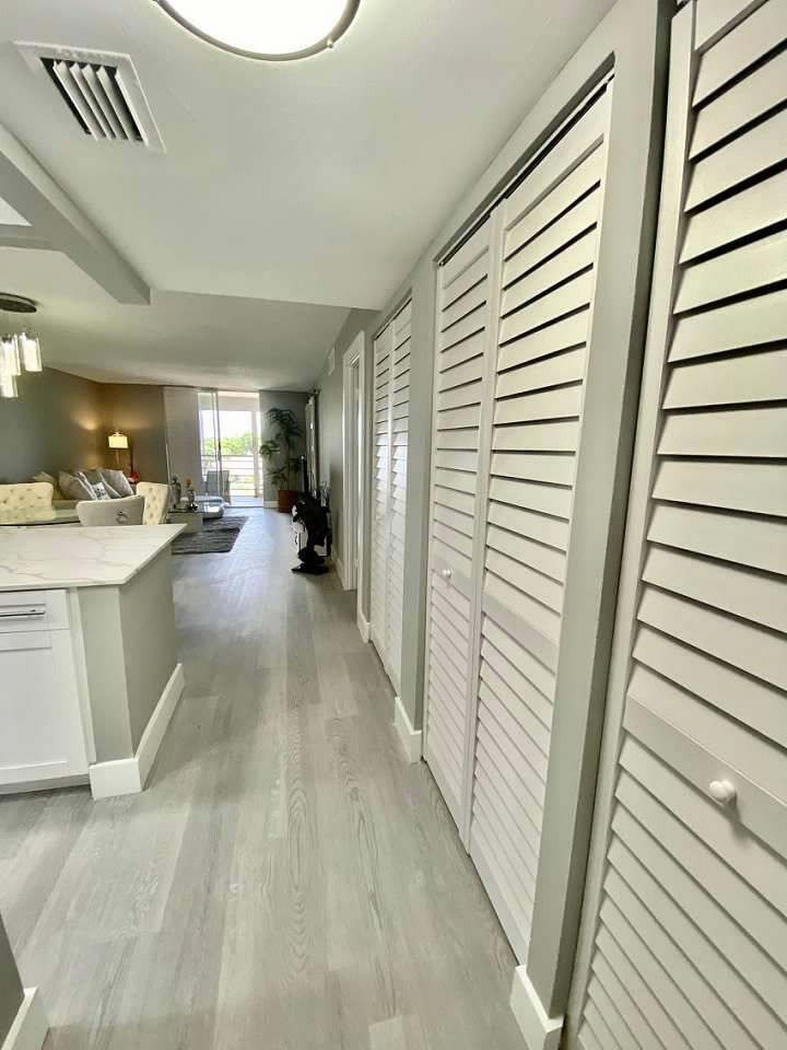 6461 Northwest 2nd Avenue, Unit 409 Boca Raton, FL 33487 - Photo 10 of 57 ENTRANCE FOYER