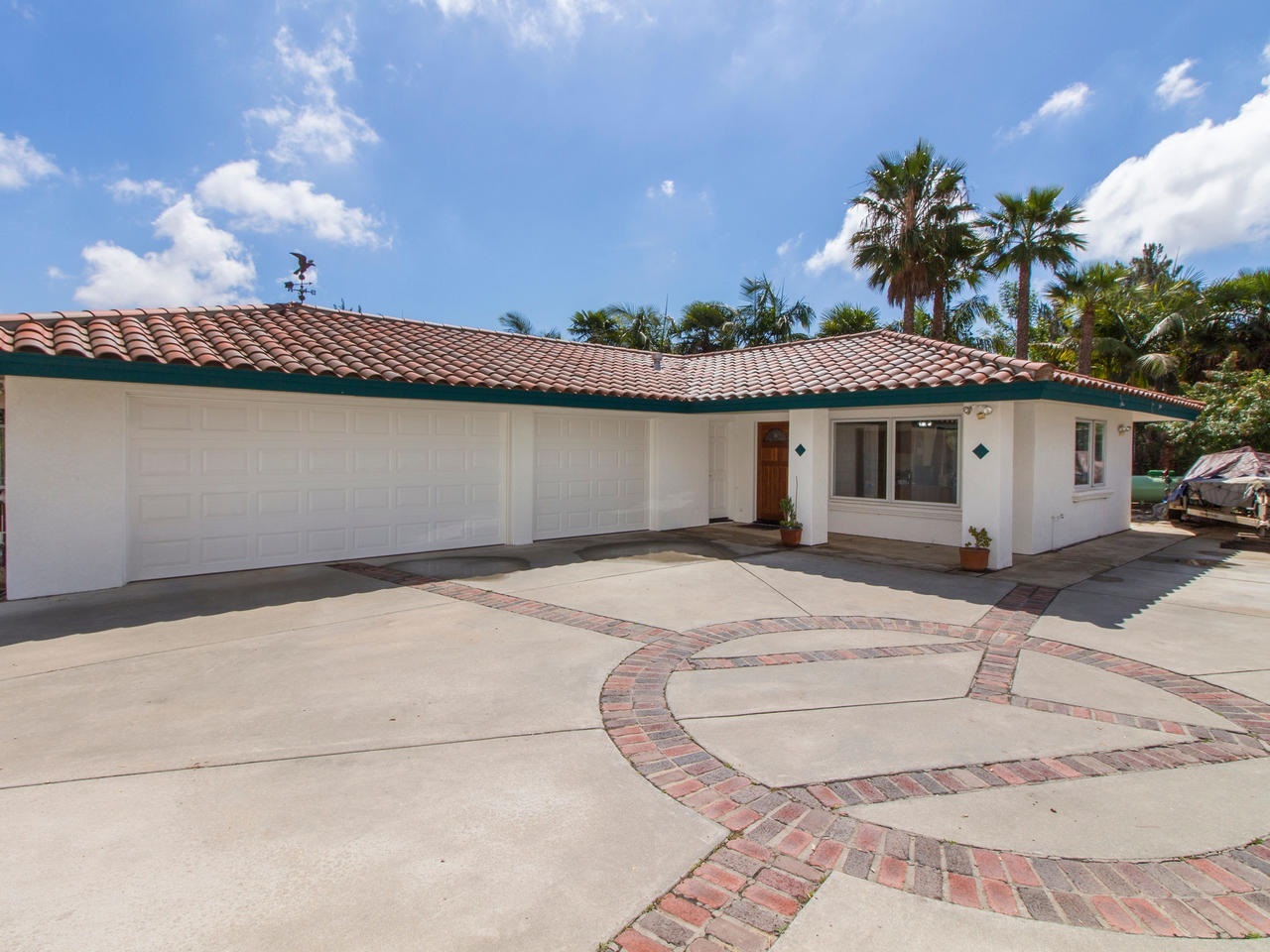 898 Burma Road Fallbrook, CA 92028 - Photo 25 of 25 Large two (2) bedroom casitas with 2 closets, full bath and semi kitchen.