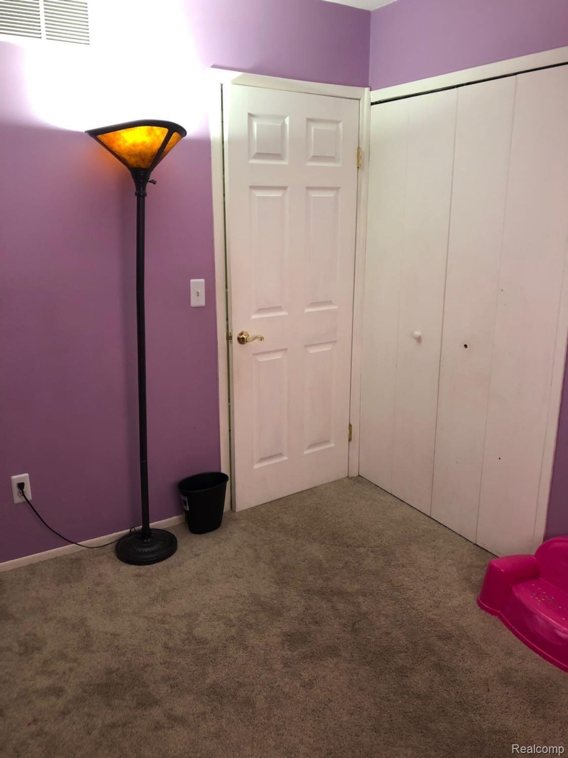 2327 Elmcrest Road Sterling Heights, MI 48310 - Photo 10 of 72 picture_65.jpg