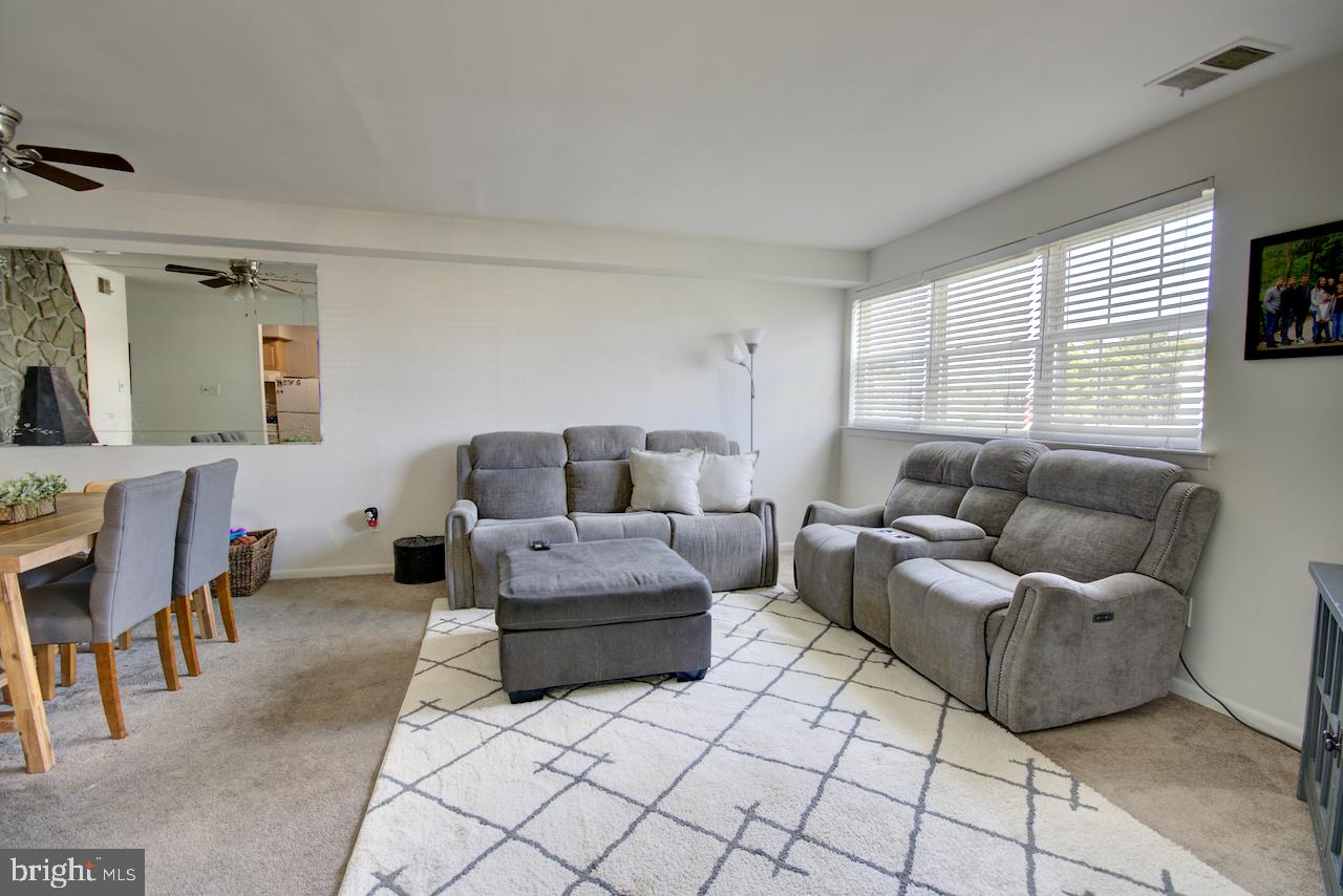 3308 South Keswick Road Philadelphia, PA 19114 - Photo 2 of 16 Gallery Image 2