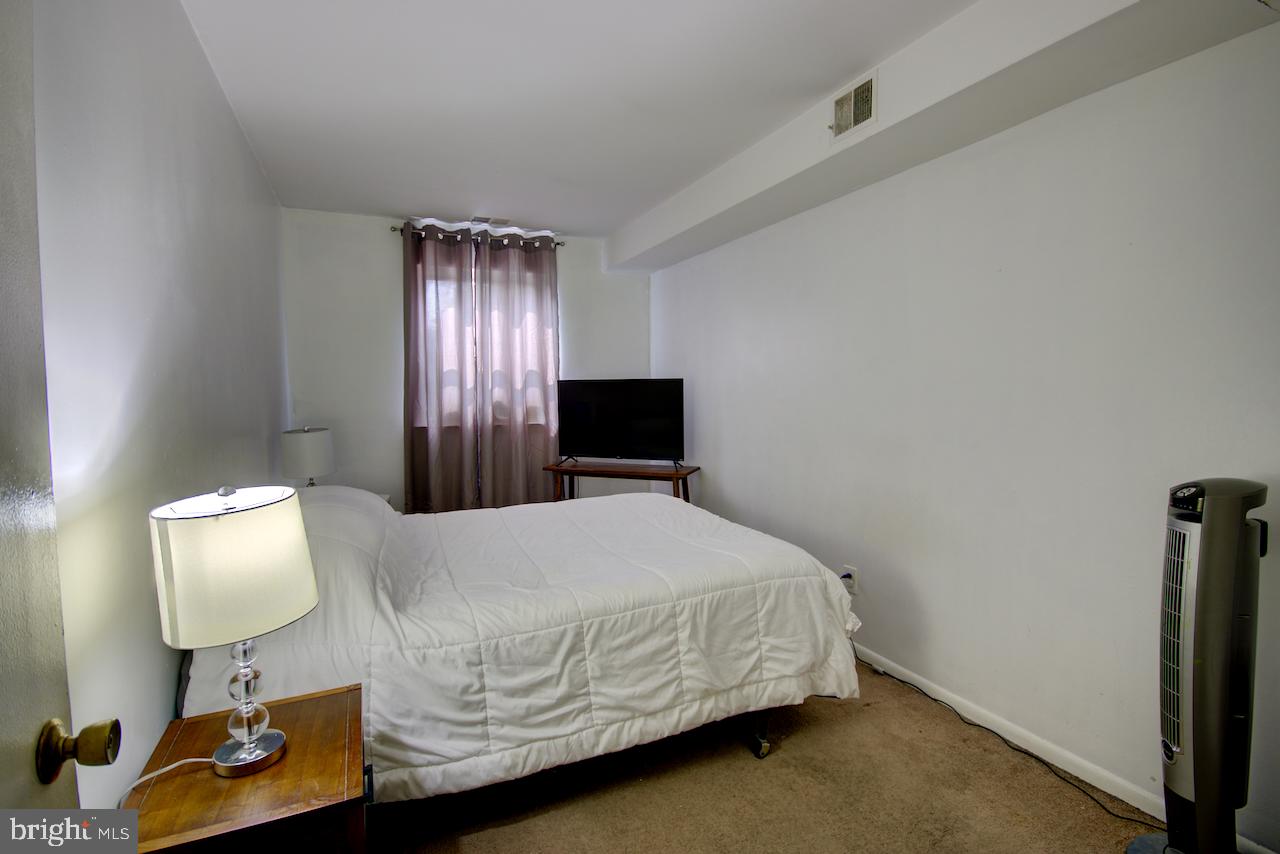 3308 South Keswick Road Philadelphia, PA 19114 - Photo 7 of 16 Gallery Image 7