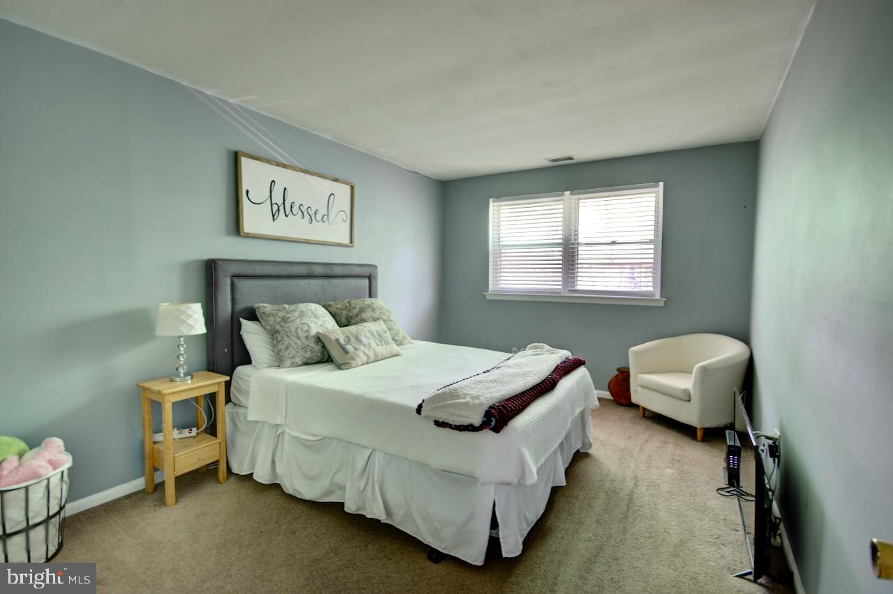 3308 South Keswick Road Philadelphia, PA 19114 - Photo 8 of 16 Gallery Image 8