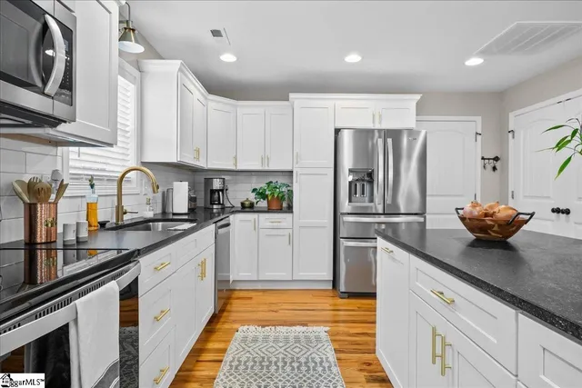 $330,000 | 204 North Randolph Avenue, Landrum, SC 29356