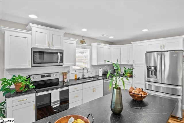 $330,000 | 204 North Randolph Avenue, Landrum, SC 29356