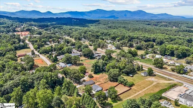 $330,000 | 204 North Randolph Avenue, Landrum, SC 29356