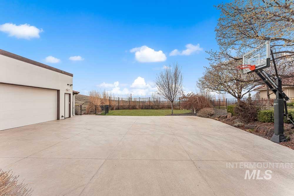 473 North Strata Via Way Boise, ID 83712 - Photo 35 of 38