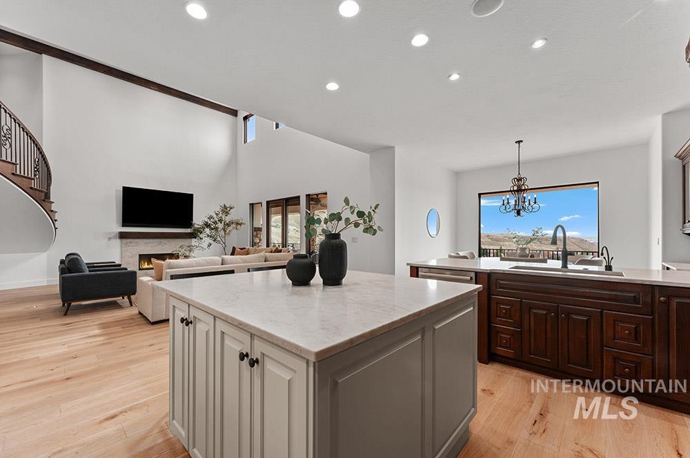 473 North Strata Via Way Boise, ID 83712 - Photo 10 of 38