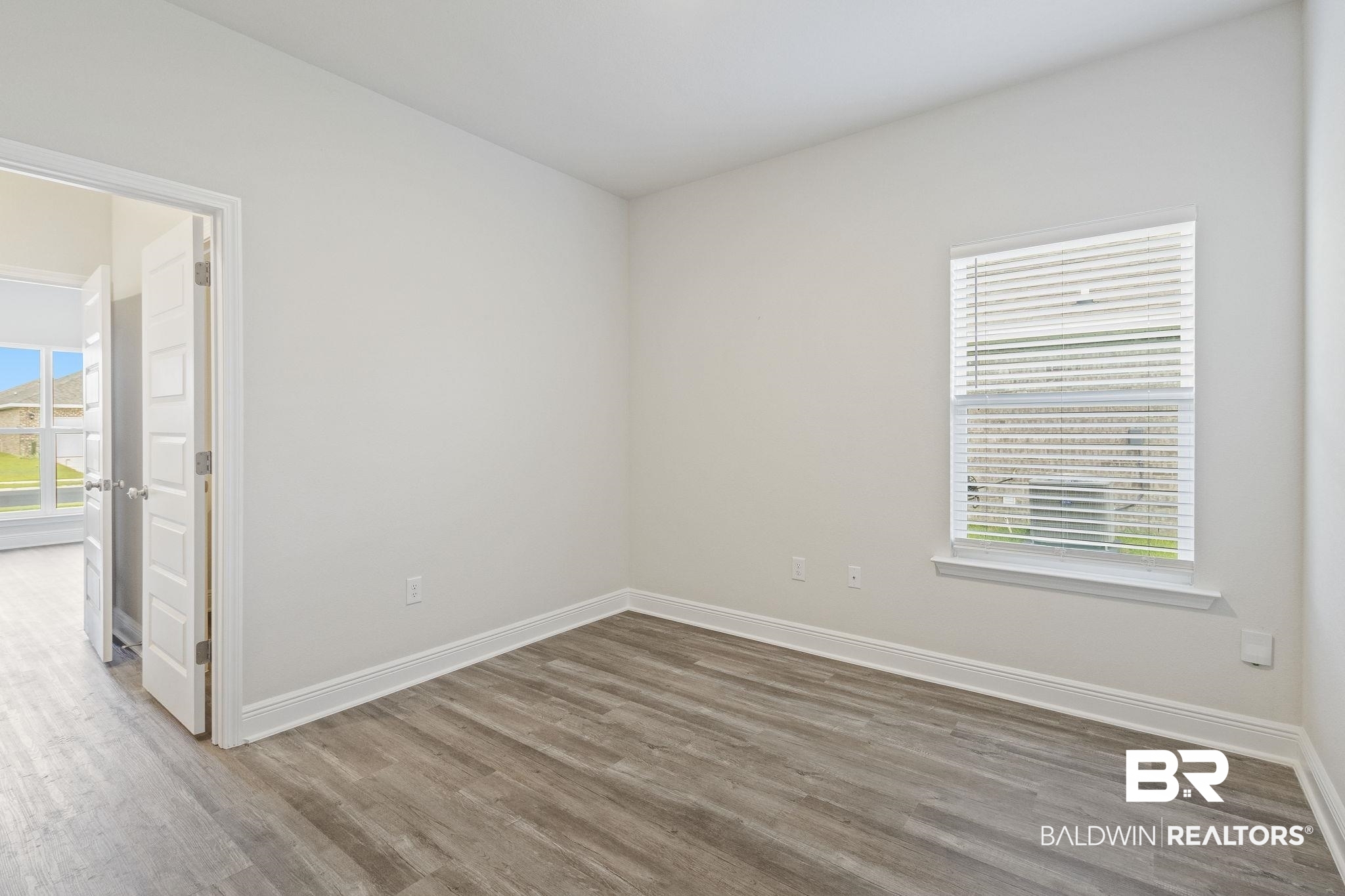 11303 Genuine Risk Circle Daphne, AL 36526 - Photo 54 of 100 Bedroom 3 connected to Jack and Jill bathroom.