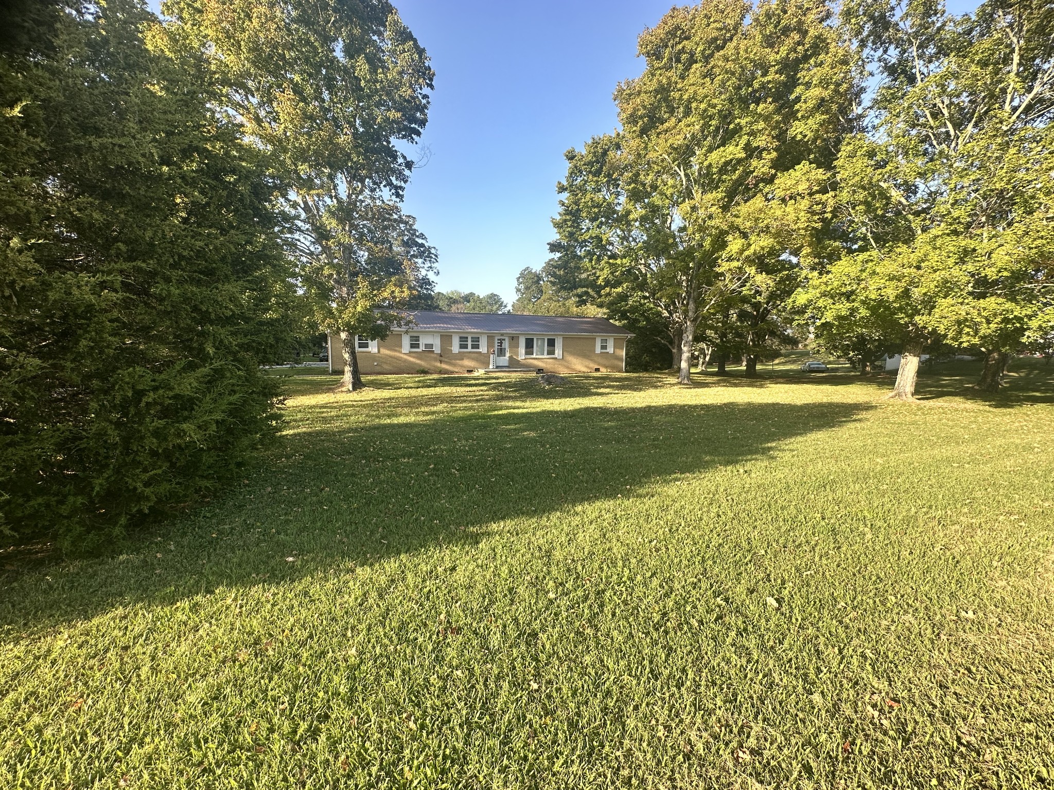 515 West Point Road Lawrenceburg, TN 38464 - Photo 3 of 23