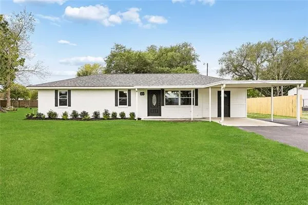 $295,000 | 210 Mark Street, Des Allemands, LA 70030