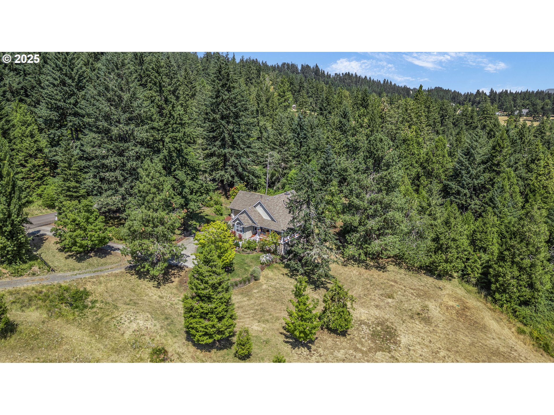 32810 Sisters Loop Eugene, OR 97405 - Photo 6 of 47