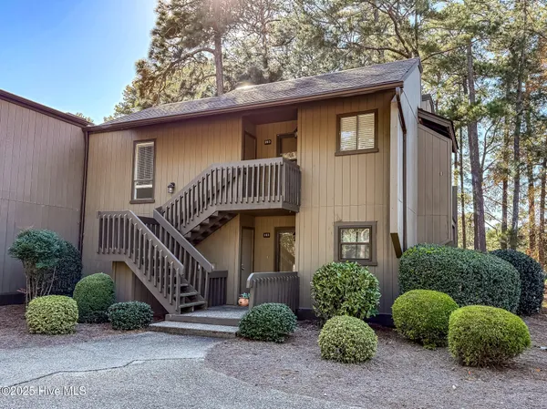 $325,000 | 10 Pine Tree Road, Unit 203, Pinehurst, NC 28374