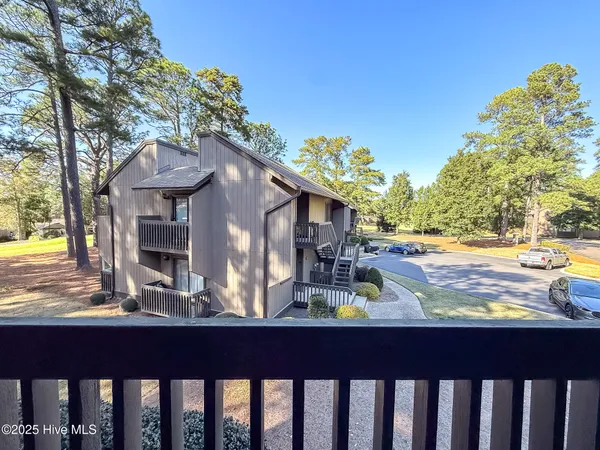 $325,000 | 10 Pine Tree Road, Unit 203, Pinehurst, NC 28374