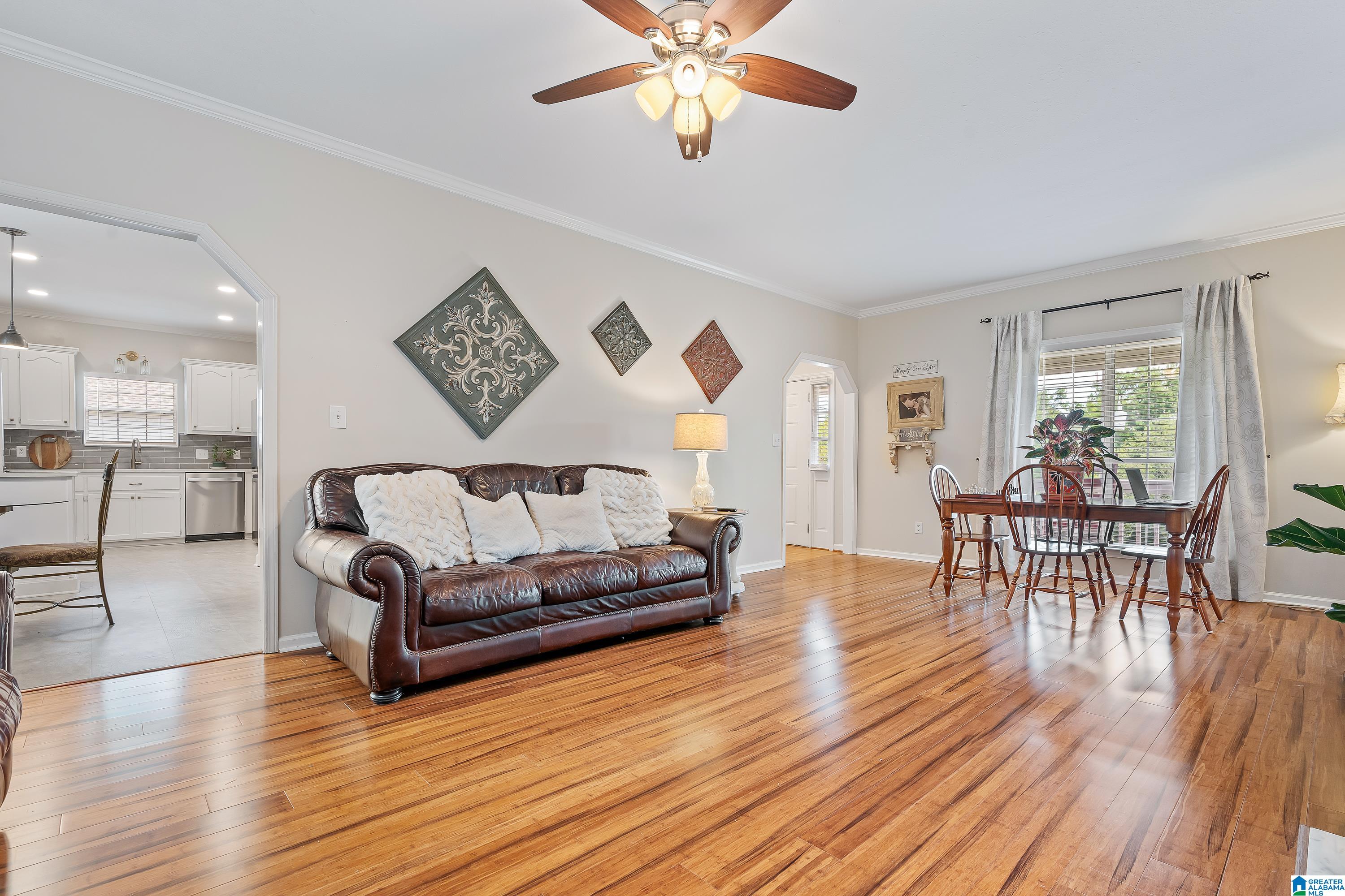 245 Wagon Trail Alabaster, AL 35007 - Photo 10 of 49