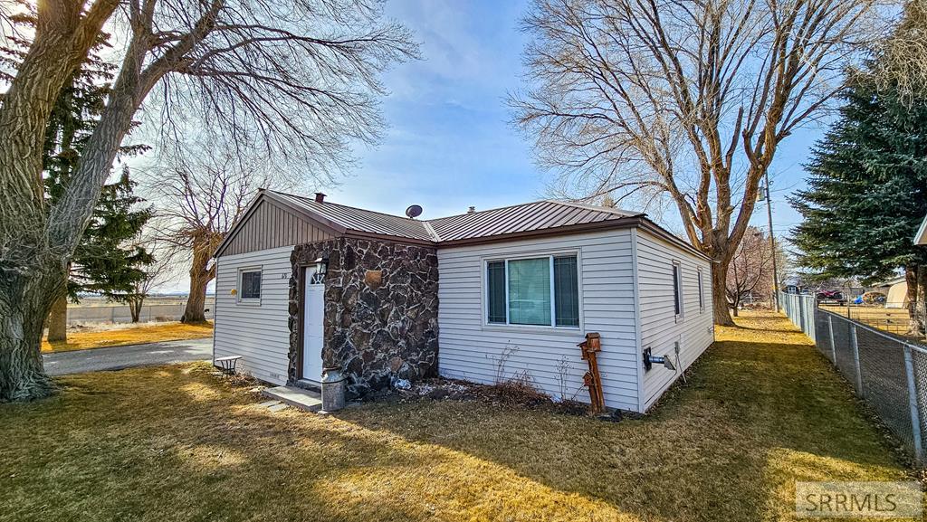 676 Decoria Avenue Arco, ID 83213 - Photo 1 of 32 Main View