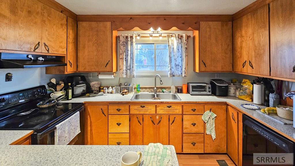 676 Decoria Avenue Arco, ID 83213 - Photo 16 of 32