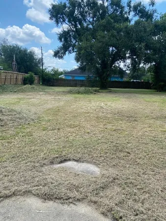 $299,000 | 1121 Theresa Street, Houston, TX 77051