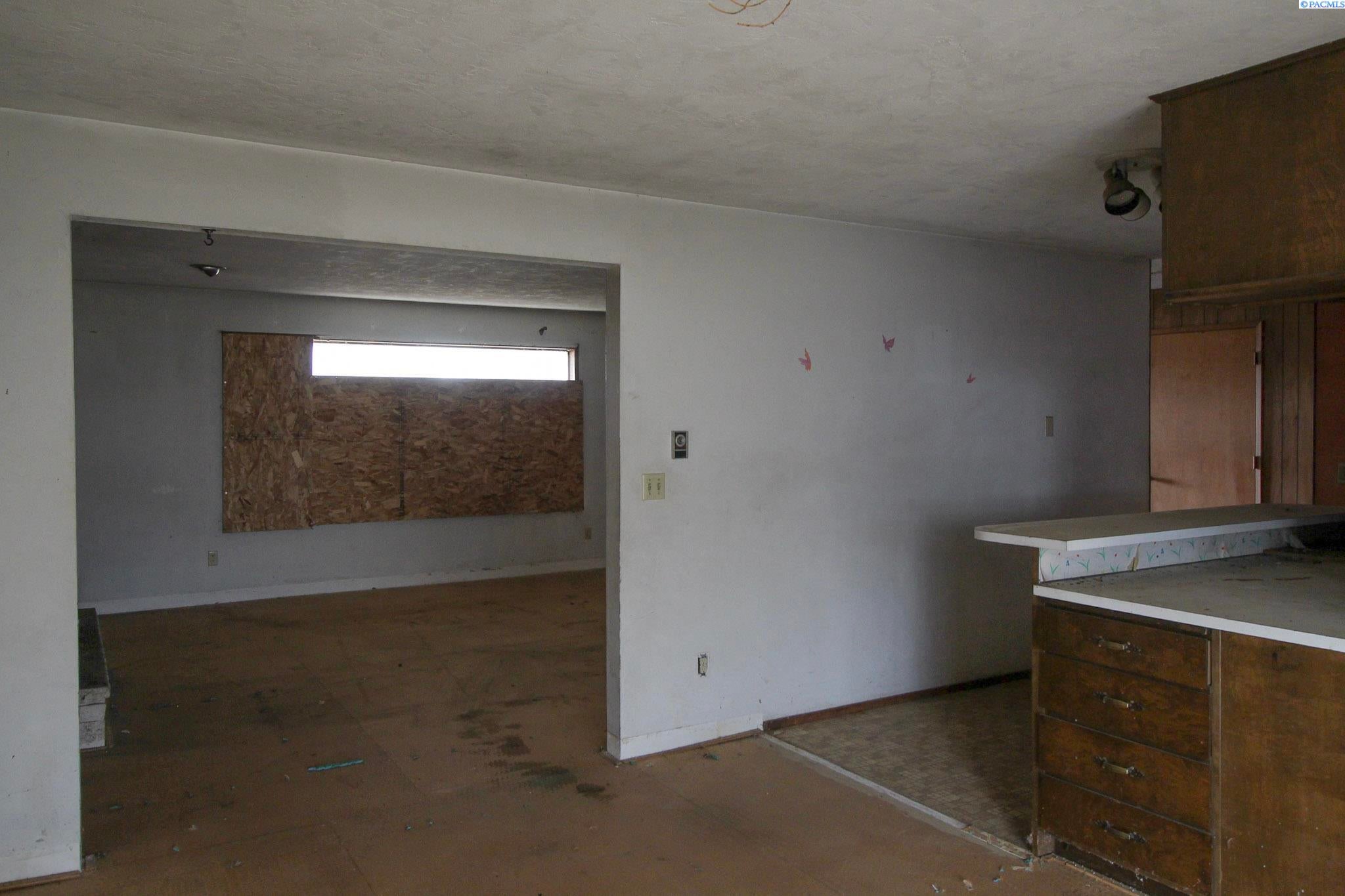 29005 South Carlson Road Kennewick, WA 99337 - Photo 9 of 23 Gallery Image 9