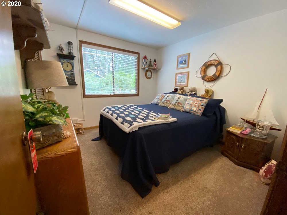 83699 Clear Lake Road Florence, OR 97439 - Photo 14 of 27 Gallery Image 14