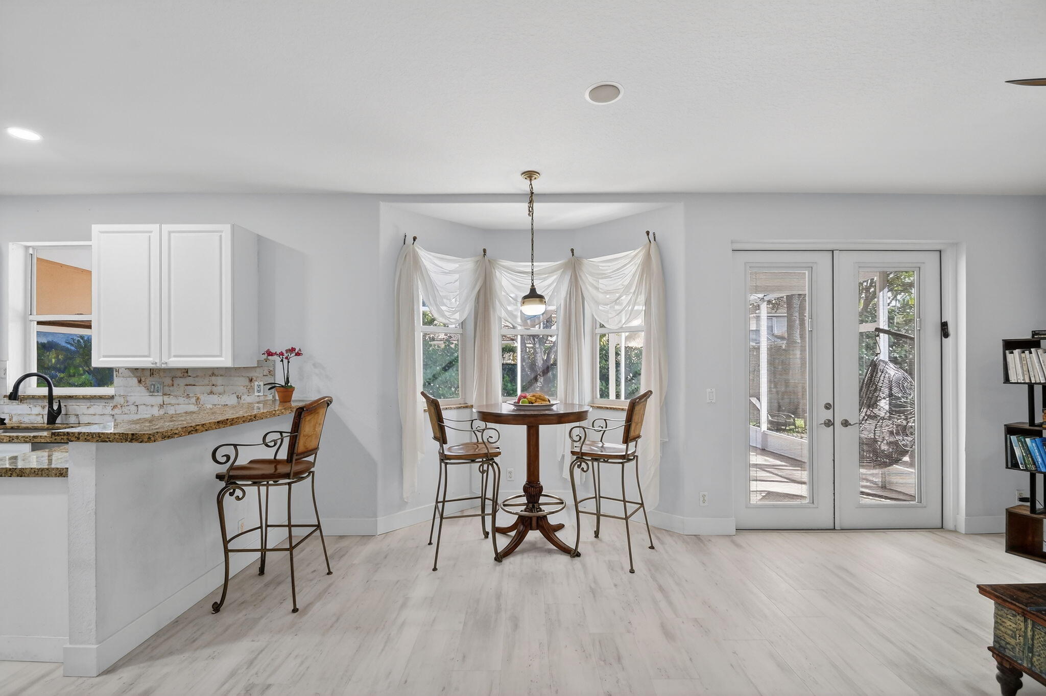 1605 East Classical Boulevard Delray Beach, FL 33445 - Photo 11 of 34 Interior