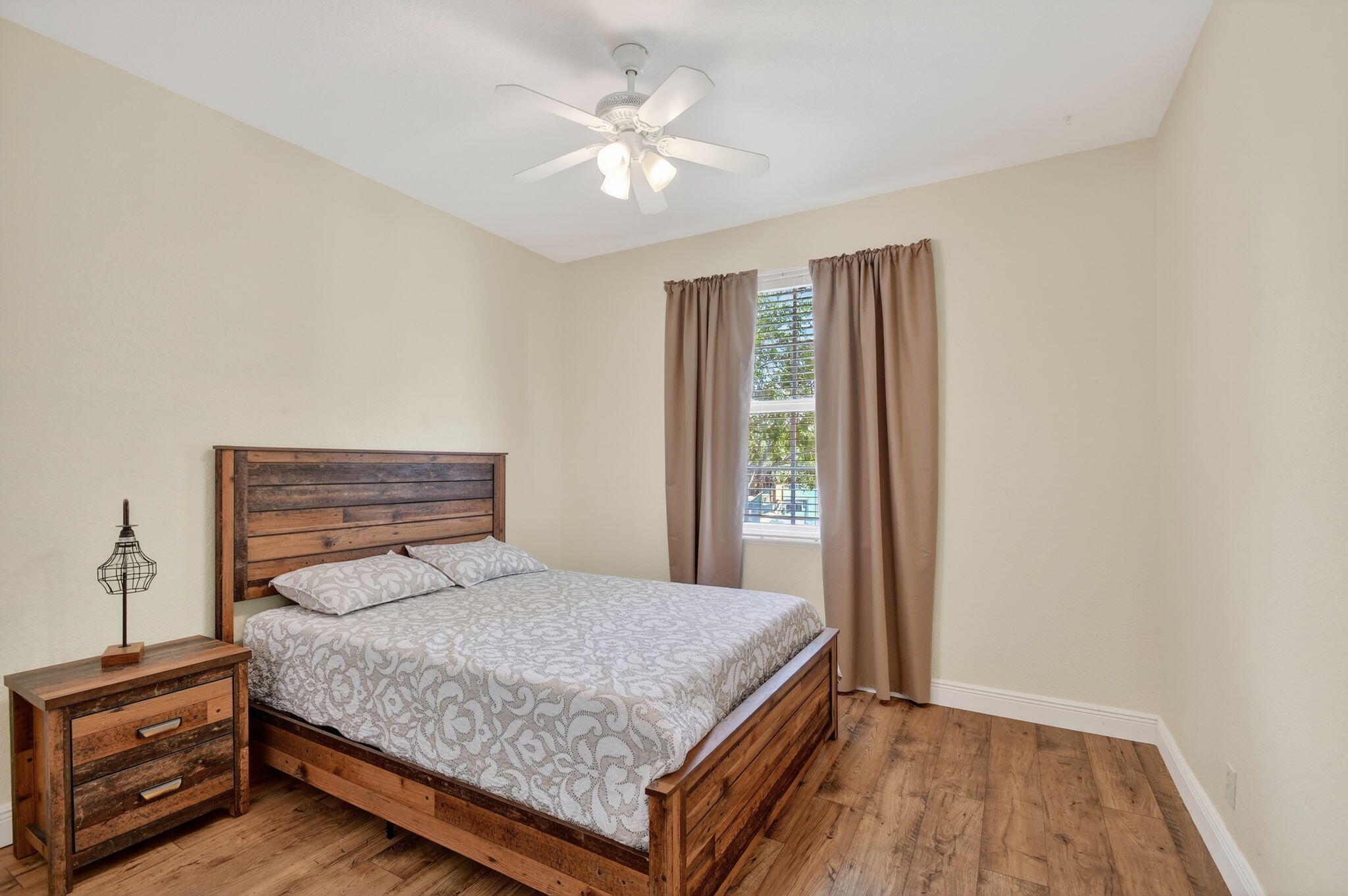 1605 East Classical Boulevard Delray Beach, FL 33445 - Photo 24 of 34 Bedroom 2