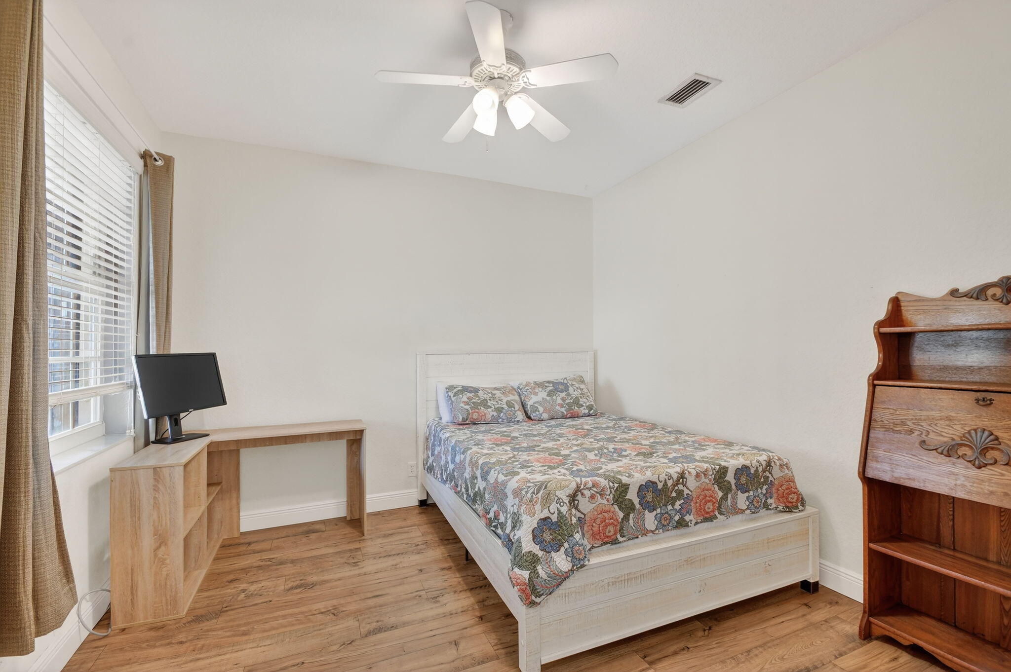 1605 East Classical Boulevard Delray Beach, FL 33445 - Photo 25 of 34 Bedroom 3