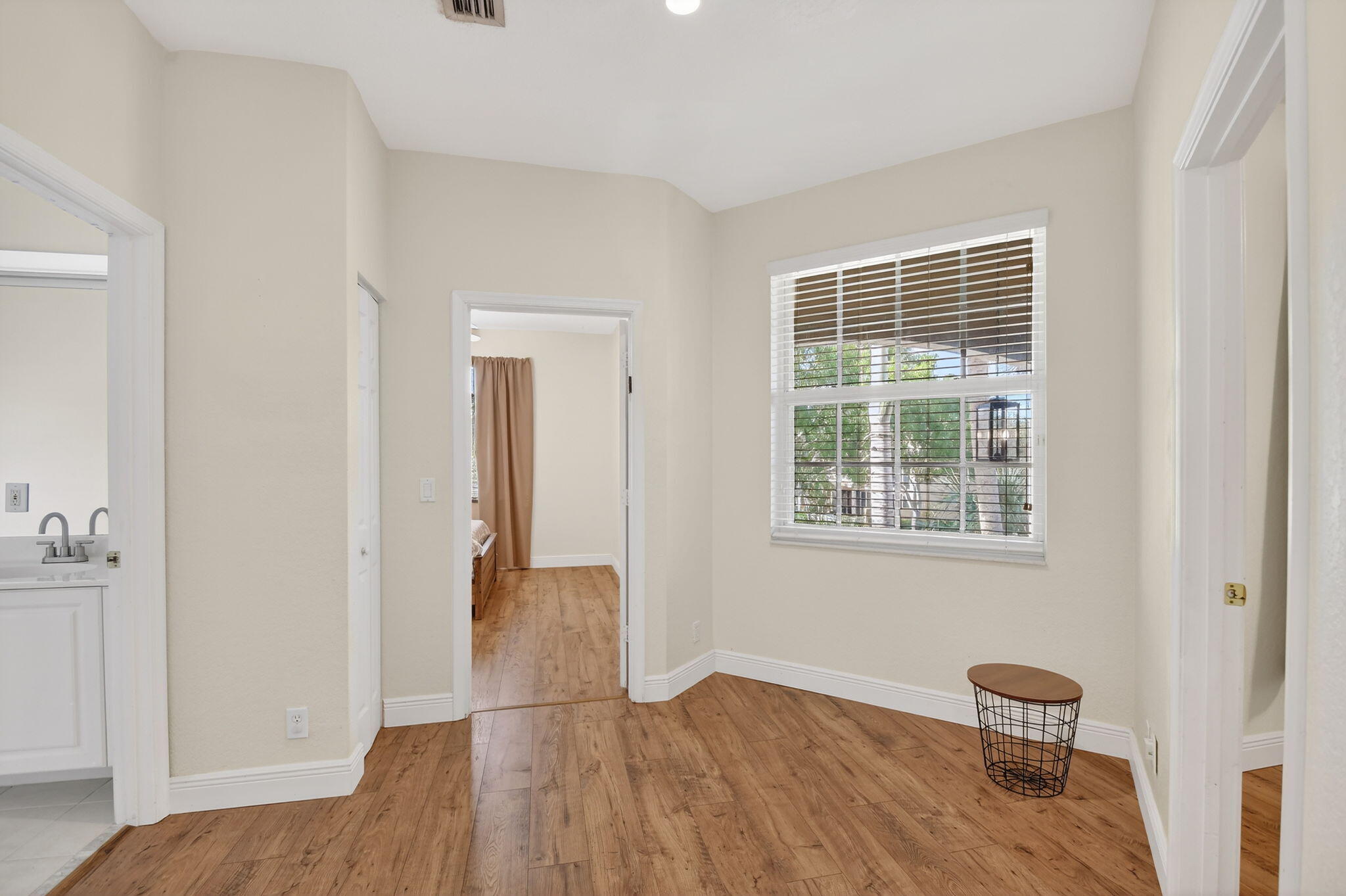 1605 East Classical Boulevard Delray Beach, FL 33445 - Photo 29 of 34 Interior