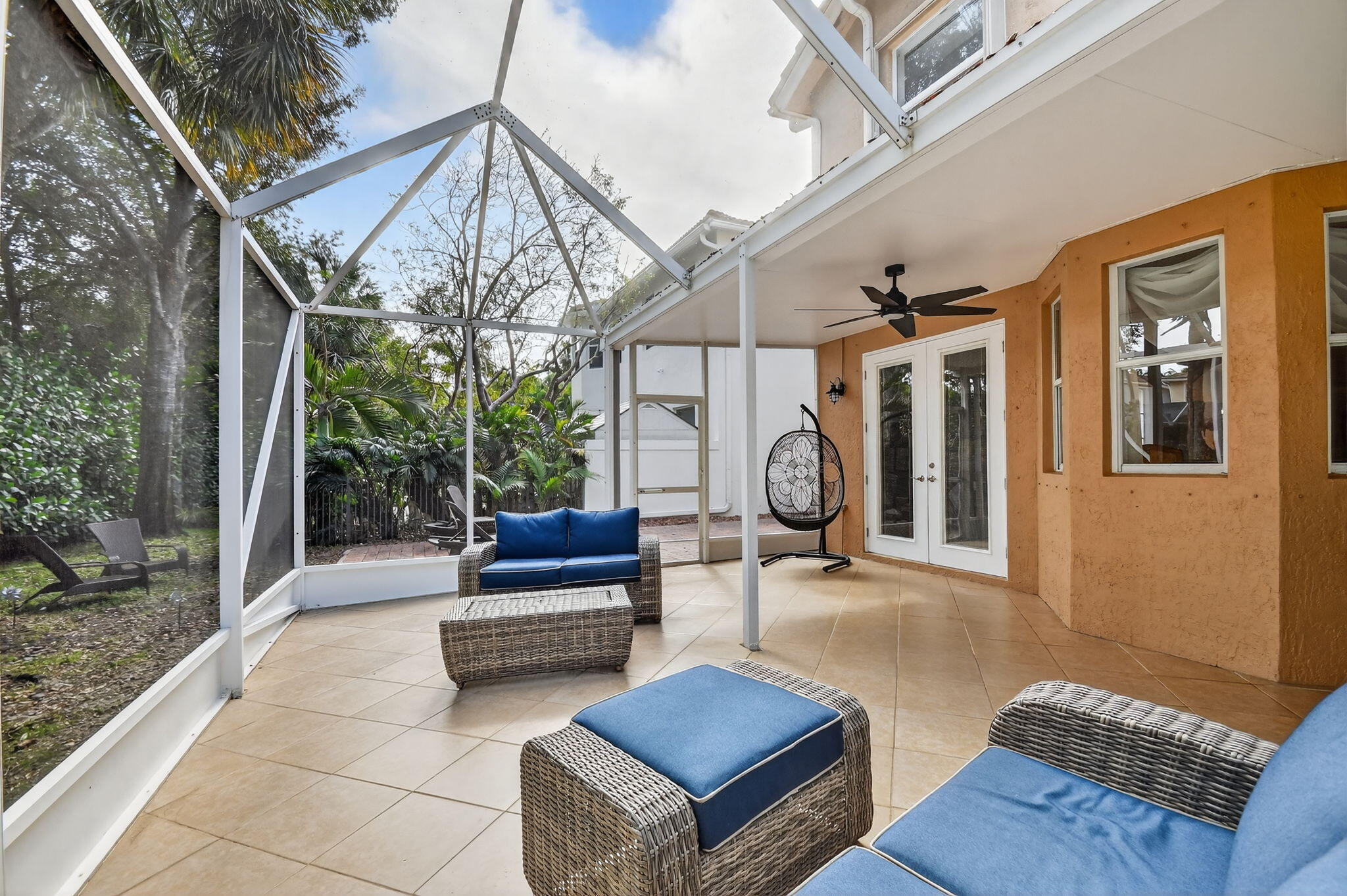 1605 East Classical Boulevard Delray Beach, FL 33445 - Photo 33 of 34 Screened Patio