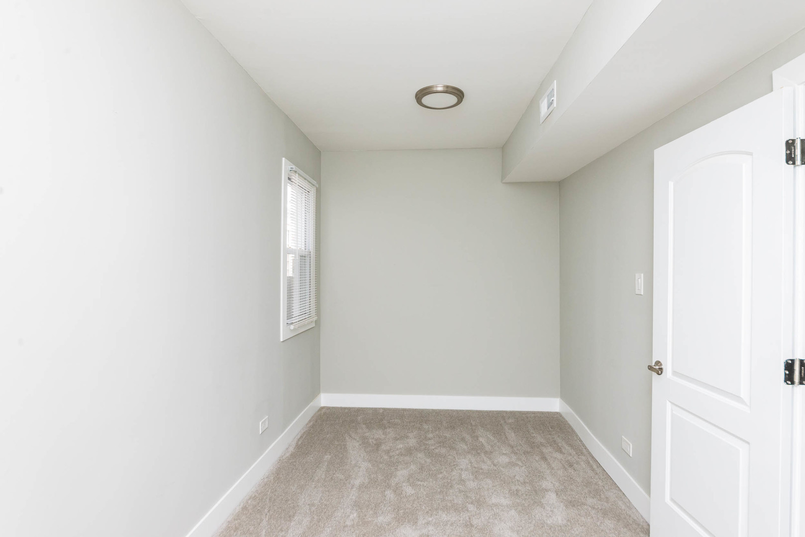 2923 North Avers Avenue, Unit 1 Chicago, IL 60618 - Photo 14 of 17 a view of an empty room