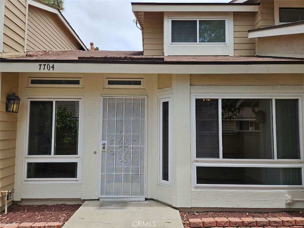 7704 Marbrook Way Stanton, CA 92841 - Photo 4 of 34