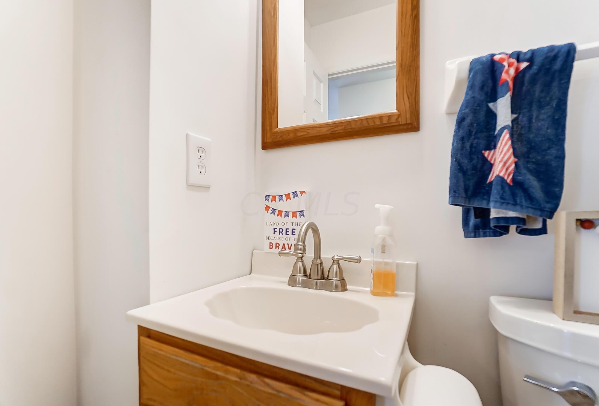 5694 Davidson Road Hilliard, OH 43026 - Photo 23 of 67 Half Bath