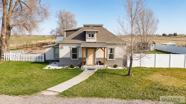 $398,000 | 3275 East 650 North, Menan, ID 83434