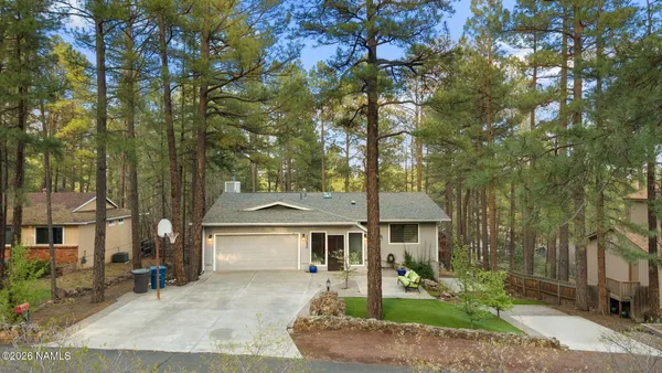 $1,075,000 | 3290 South Gillenwater Drive, Flagstaff, AZ 86005